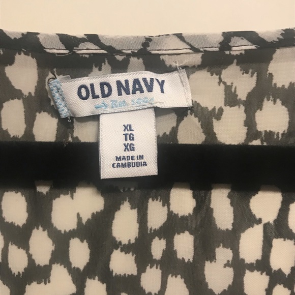 Button down top - Picture 2 of 4